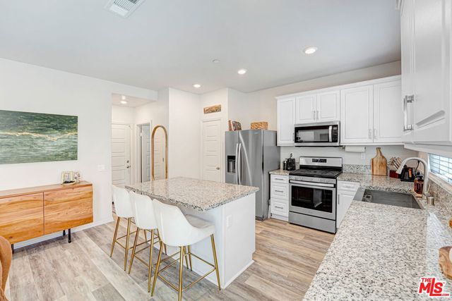 11809 Vienna Lane, Los Angeles, CA 90047