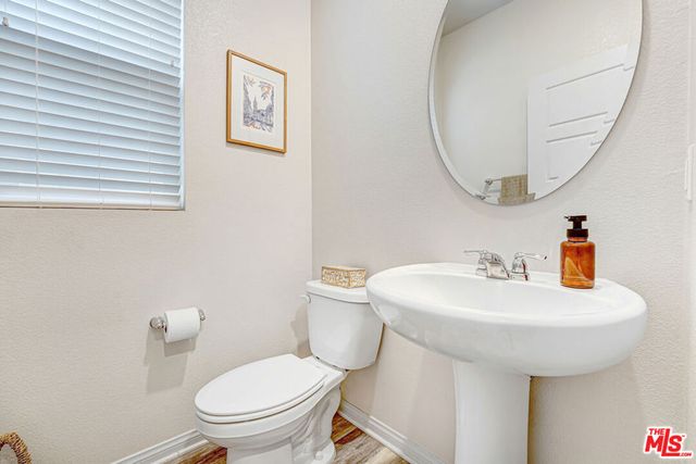 11809 Vienna Lane, Los Angeles, CA 90047