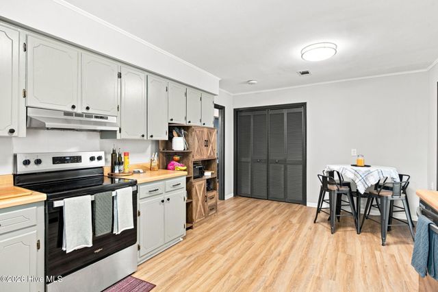 209 Cathay Road, Wilmington, NC 28412