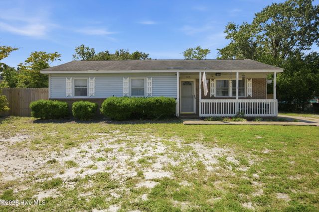 209 Cathay Road, Wilmington, NC 28412