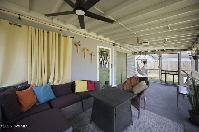 209 Cathay Road, Wilmington, NC 28412