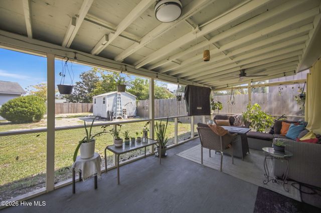 209 Cathay Road, Wilmington, NC 28412