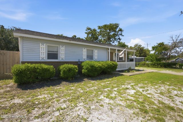 209 Cathay Road, Wilmington, NC 28412