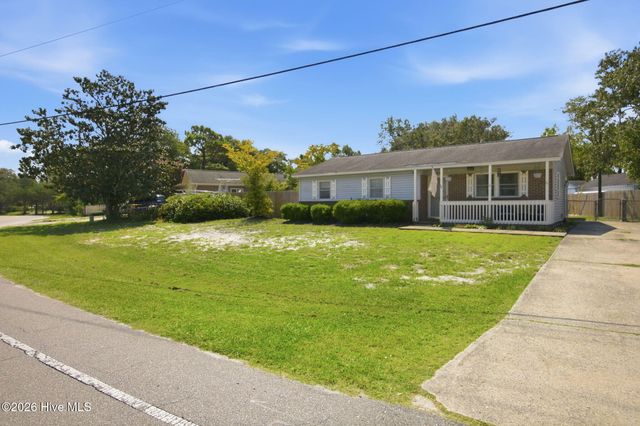209 Cathay Road, Wilmington, NC 28412
