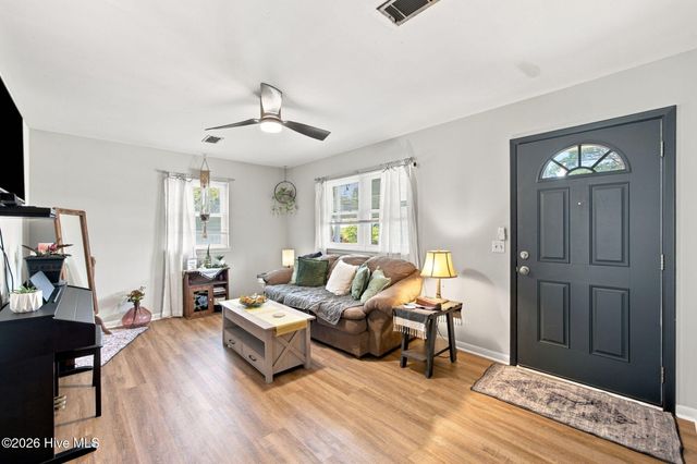 209 Cathay Road, Wilmington, NC 28412