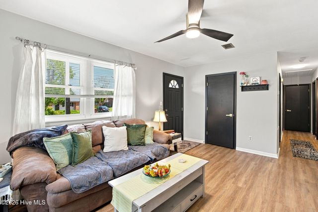 209 Cathay Road, Wilmington, NC 28412