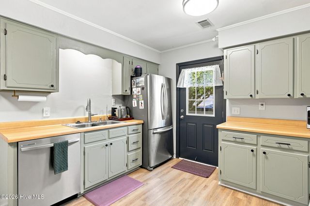 209 Cathay Road, Wilmington, NC 28412