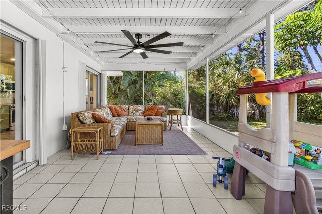 3628 Tropical Point DR, St James City, FL 33956