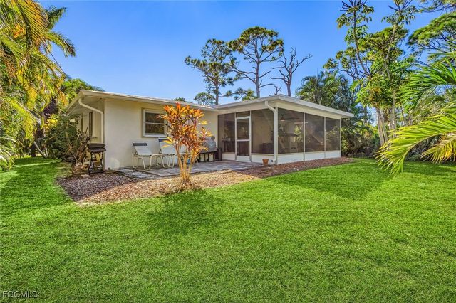 3628 Tropical Point DR, St James City, FL 33956