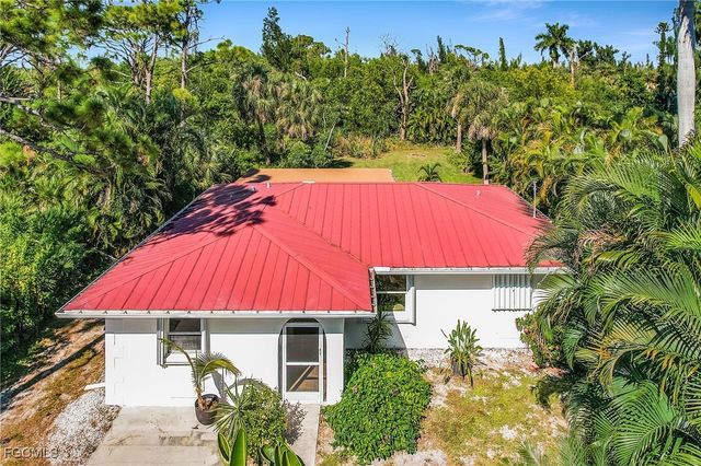 3628 Tropical Point DR, St James City, FL 33956