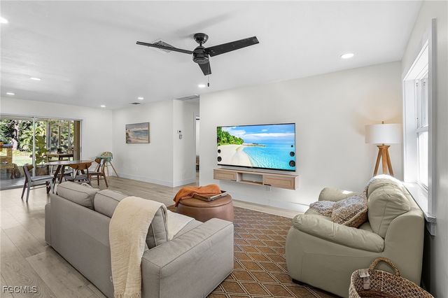 3628 Tropical Point DR, St James City, FL 33956