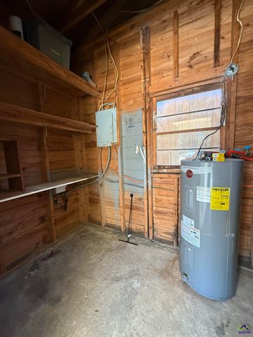 145 Edmondson Circle, Cochran, GA 31014