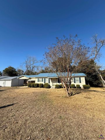 145 Edmondson Circle, Cochran, GA 31014