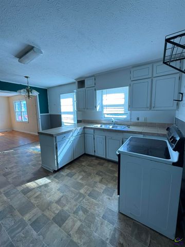 145 Edmondson Circle, Cochran, GA 31014