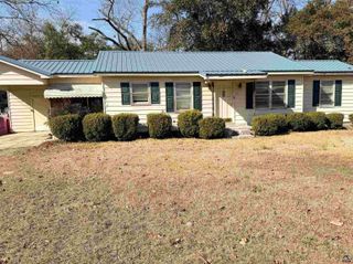145 Edmondson Circle, Cochran, GA 31014