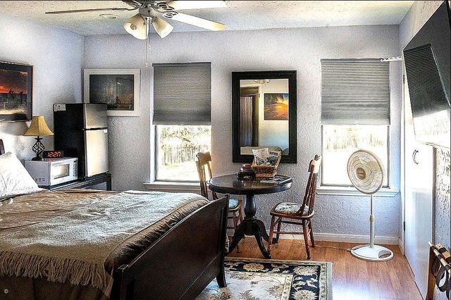 11 Cypress Fairway VLG, Wimberley, TX 78676
