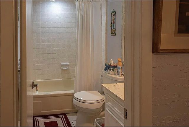 11 Cypress Fairway VLG, Wimberley, TX 78676
