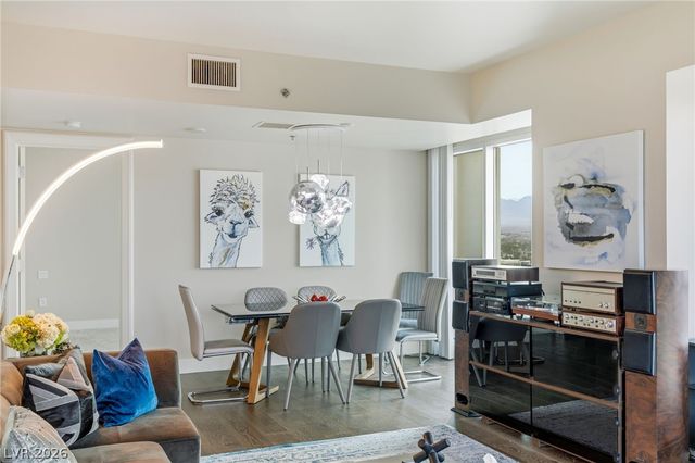 2700 Las Vegas Boulevard 2303, Las Vegas, NV 89109
