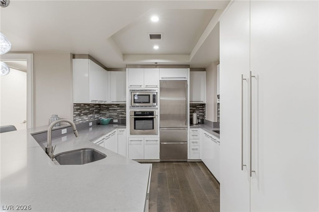 2700 Las Vegas Boulevard 2303, Las Vegas, NV 89109 — photo 4