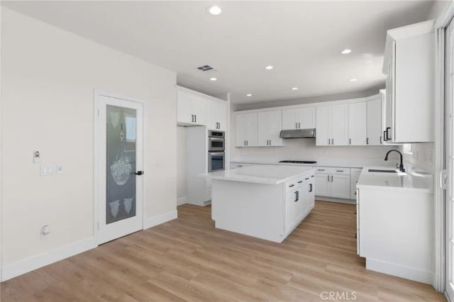 12289 Kern River Drive, Eastvale, CA 91752