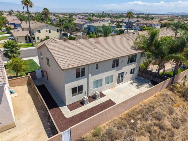 12289 Kern River Drive, Eastvale, CA 91752