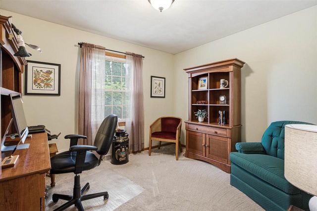 1102 CARRIAGE CIRCLE, Fond Du Lac, WI 54935