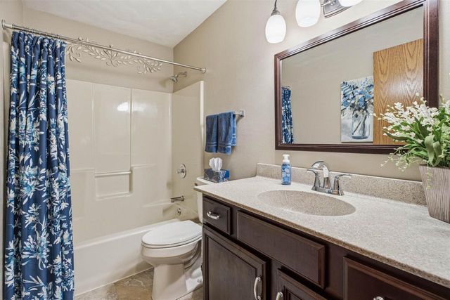 1102 CARRIAGE CIRCLE, Fond Du Lac, WI 54935