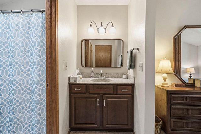 1102 CARRIAGE CIRCLE, Fond Du Lac, WI 54935