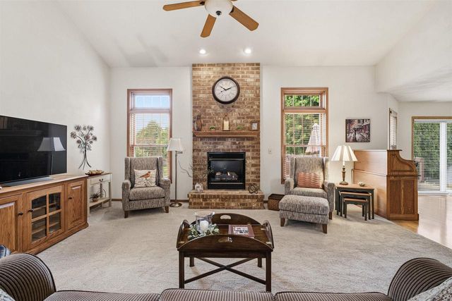 1102 CARRIAGE CIRCLE, Fond Du Lac, WI 54935
