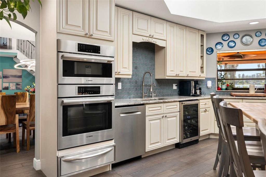 Image 11 of property listing at 602 DRUID WAY, Lutz, FL 33548