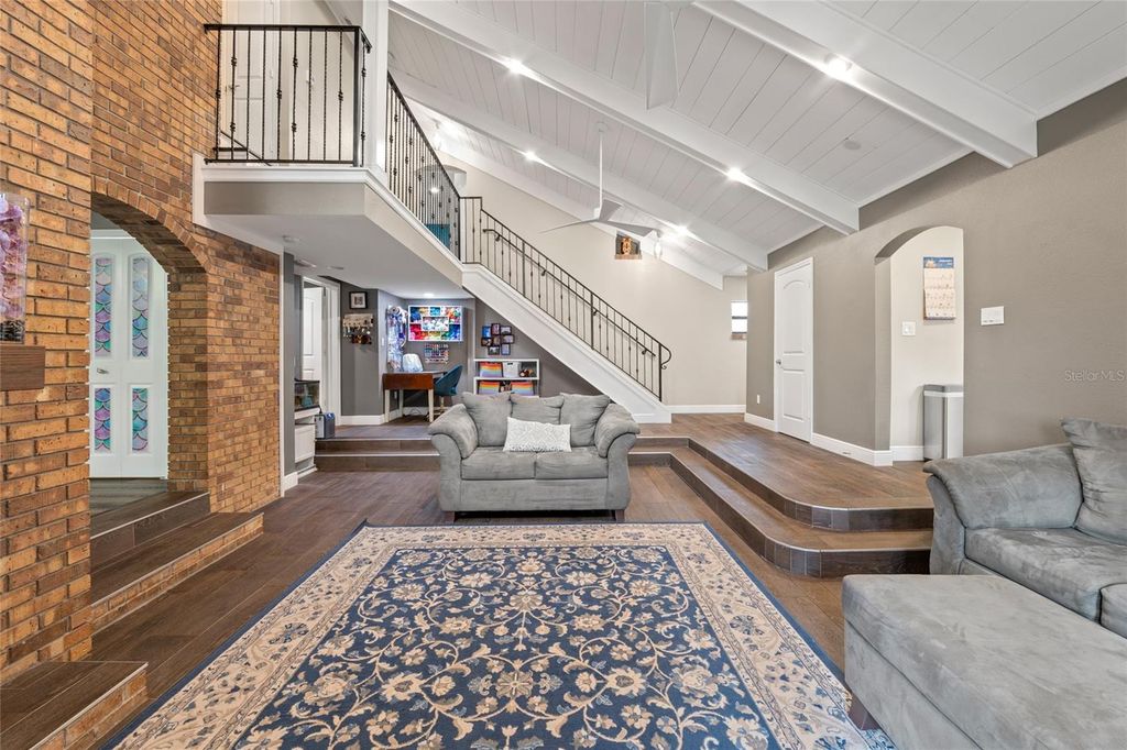 Image 13 of property listing at 602 DRUID WAY, Lutz, FL 33548