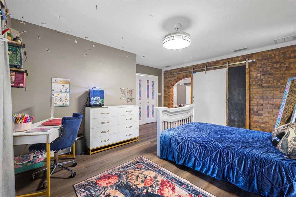 Image 17 of property listing at 602 DRUID WAY, Lutz, FL 33548