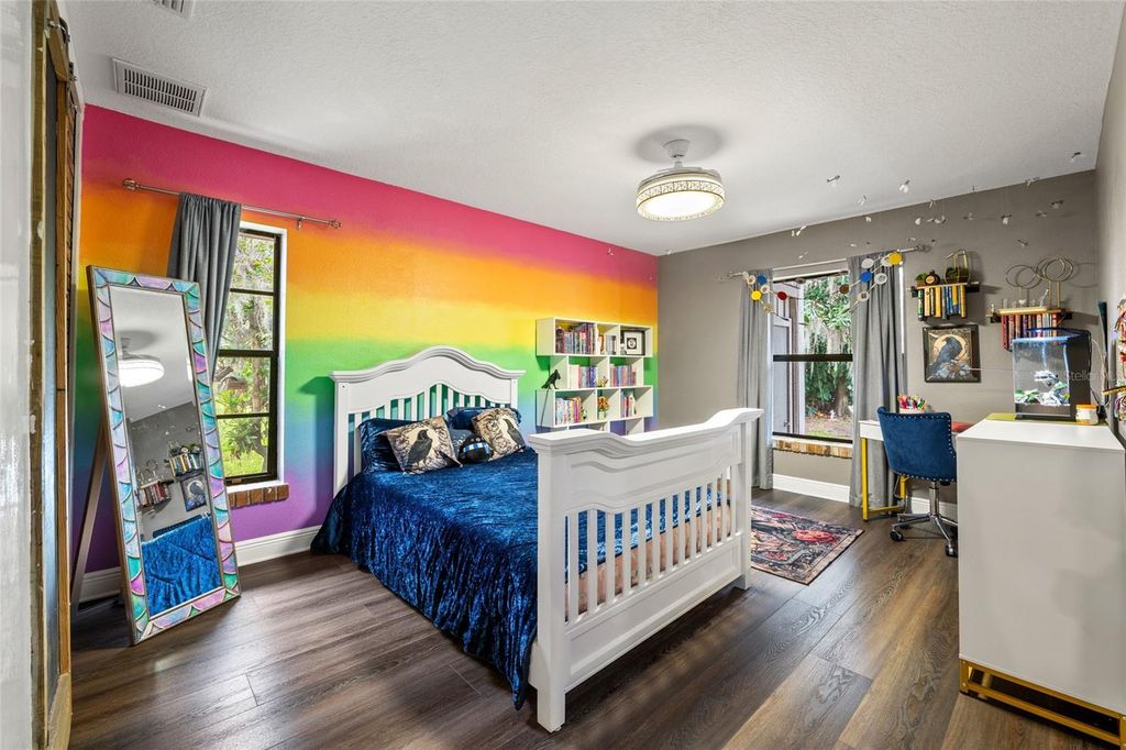 Image 18 of property listing at 602 DRUID WAY, Lutz, FL 33548