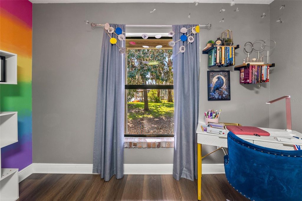 Image 19 of property listing at 602 DRUID WAY, Lutz, FL 33548