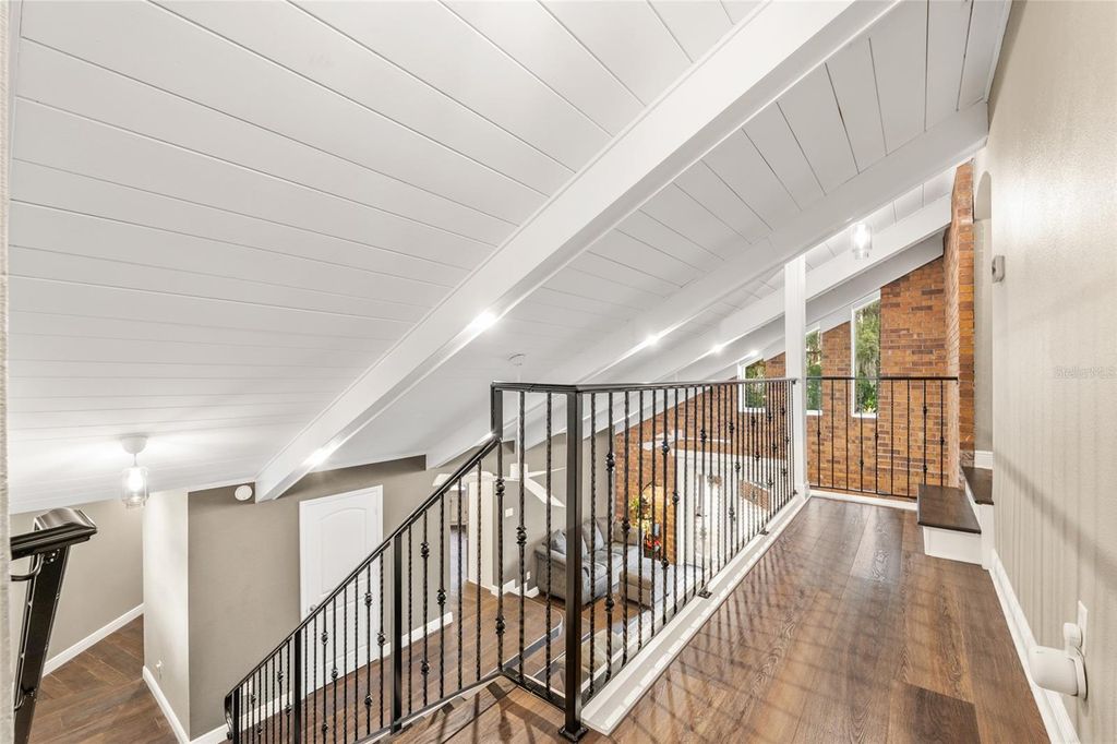 Image 35 of property listing at 602 DRUID WAY, Lutz, FL 33548