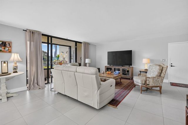 7153 Promenade Drive 101, Boca Raton, FL 33433