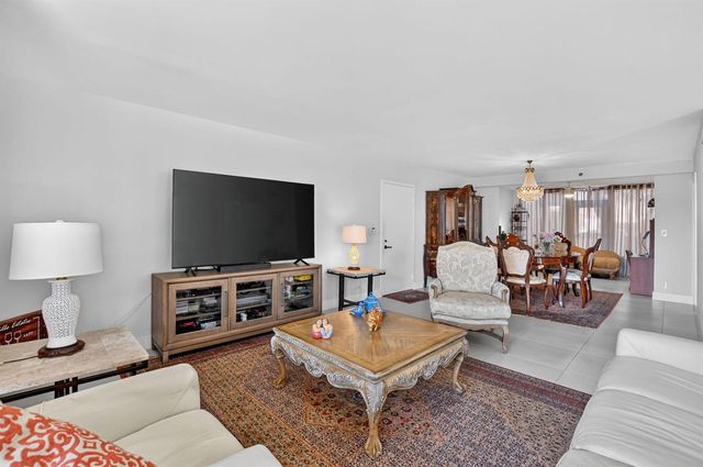 7153 Promenade Drive 101, Boca Raton, FL 33433