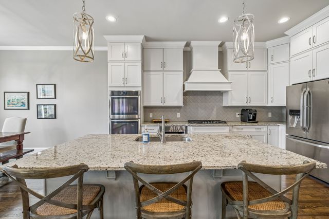 4312 Union Springs Ln, Arrington, TN 37014