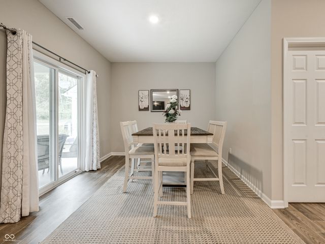 2560 Lanai Lane, Greenwood, IN 46143