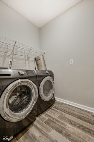 2560 Lanai Lane, Greenwood, IN 46143