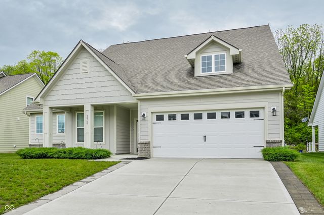 2560 Lanai Lane, Greenwood, IN 46143