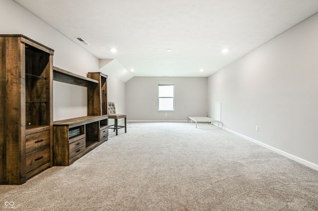 2560 Lanai Lane, Greenwood, IN 46143