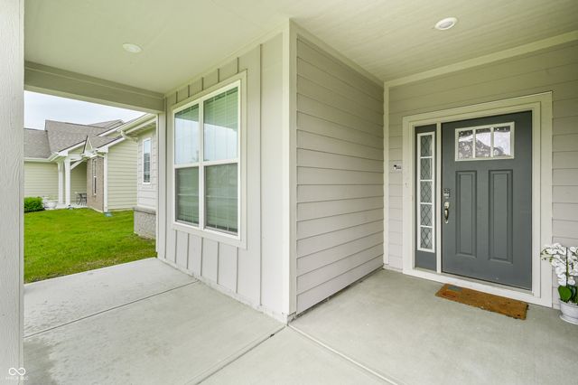 2560 Lanai Lane, Greenwood, IN 46143