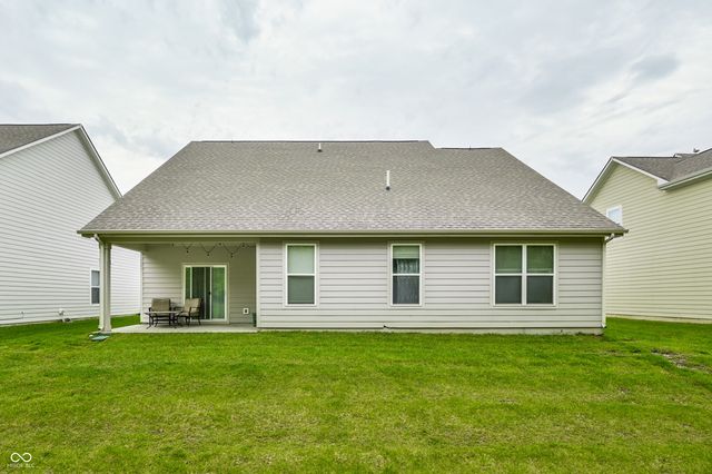 2560 Lanai Lane, Greenwood, IN 46143