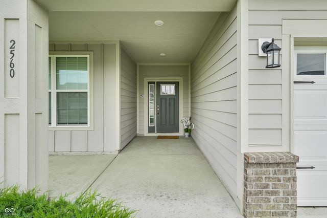 2560 Lanai Lane, Greenwood, IN 46143