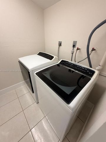 14755 SW 302nd St, Homestead, FL 33033