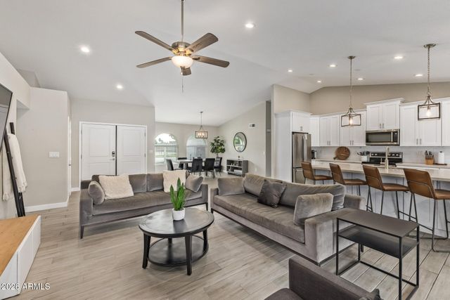 6022 E HILLERY Drive, Scottsdale, AZ 85254