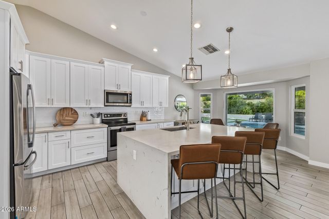 6022 E HILLERY Drive, Scottsdale, AZ 85254