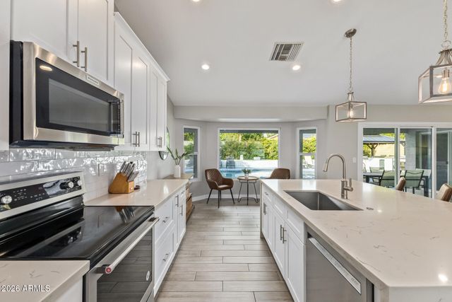 6022 E HILLERY Drive, Scottsdale, AZ 85254