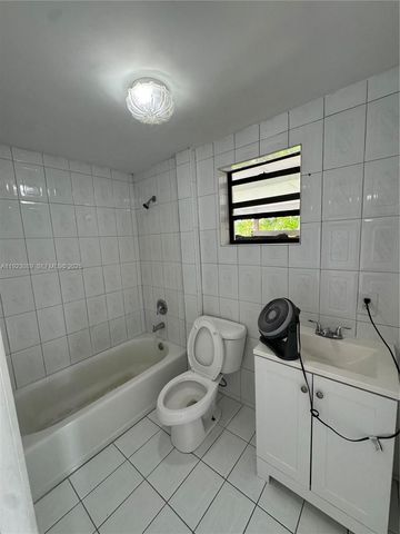 971 E 13th St, Hialeah, FL 33010